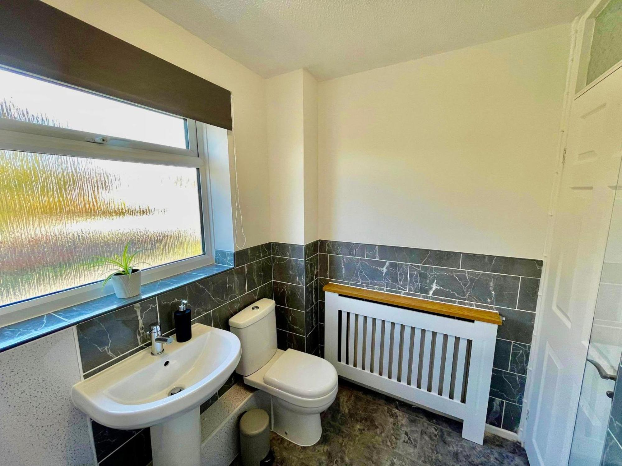 Spacious 3 Bed House, Sleeps 6, Free Parking - 14 Millers Close לאומינסטר מראה חיצוני תמונה