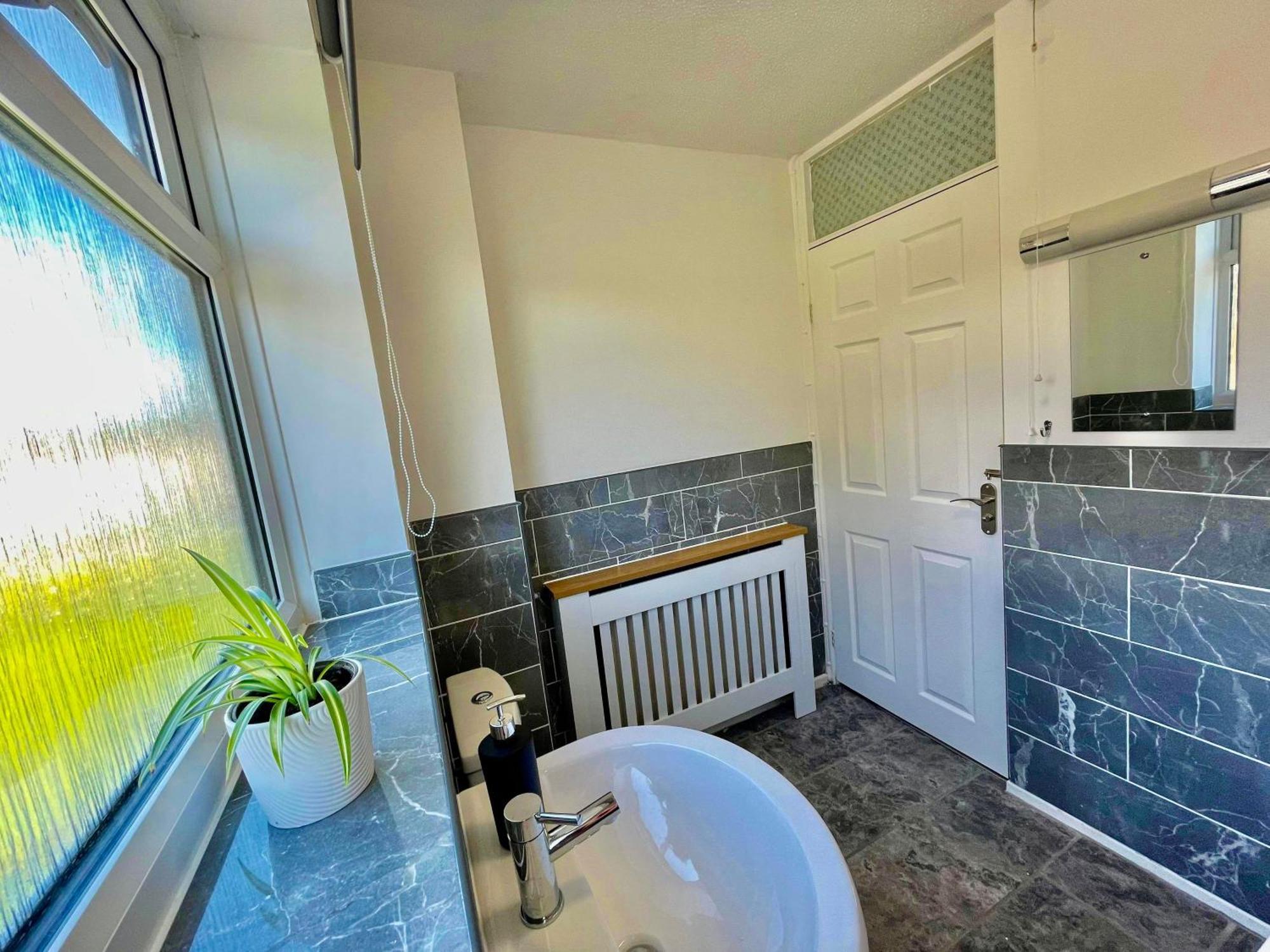 Spacious 3 Bed House, Sleeps 6, Free Parking - 14 Millers Close לאומינסטר מראה חיצוני תמונה