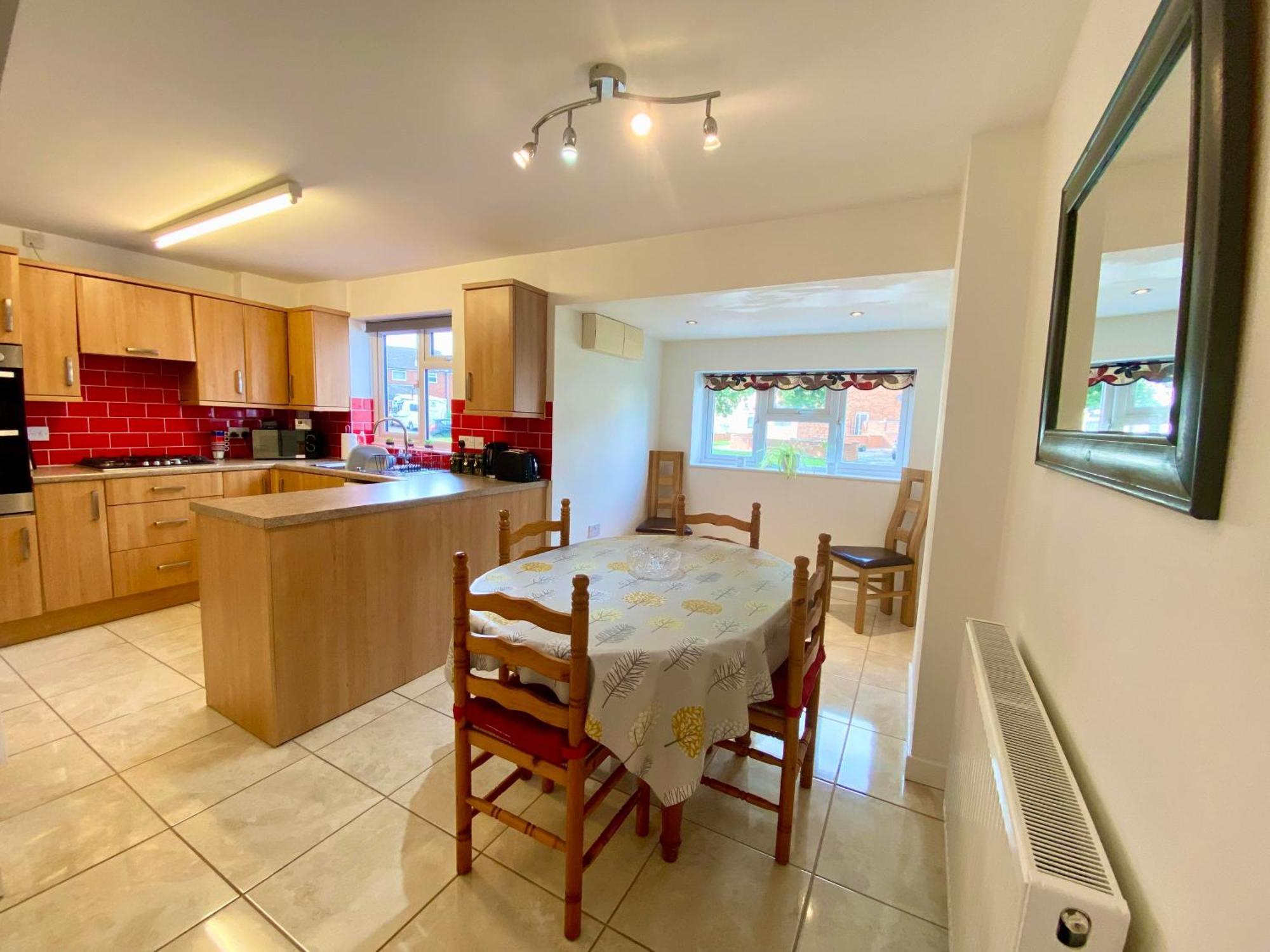 Spacious 3 Bed House, Sleeps 6, Free Parking - 14 Millers Close לאומינסטר מראה חיצוני תמונה